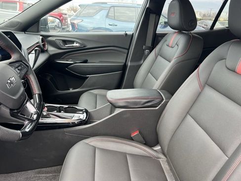 Certified 2025 Chevrolet Trax RS w/ Driver Confidence Package image 8