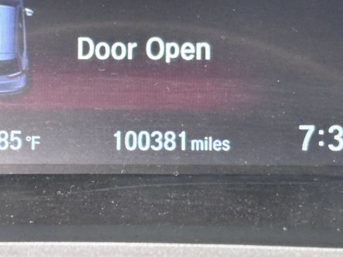 Used 2018 Honda CR-V Touring image 27