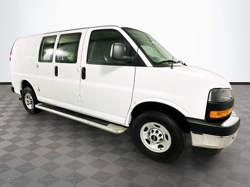 Used 2024 GMC Savana 2500 w/ Driver Convenience Package image 8