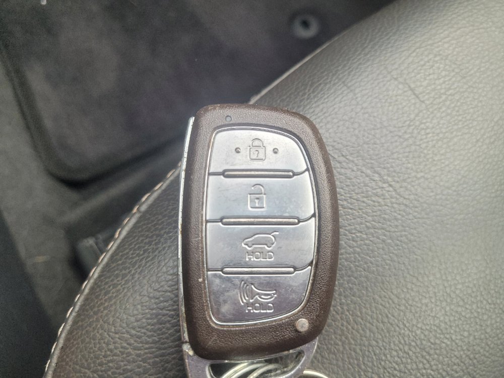 Used 2019 Hyundai Ioniq Limited FWD image 32