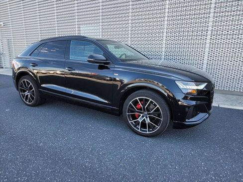Used 2022 Audi Q8 Prestige AWD/4WD image 2