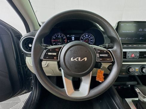 Certified 2023 Kia Forte LXS FWD image 11
