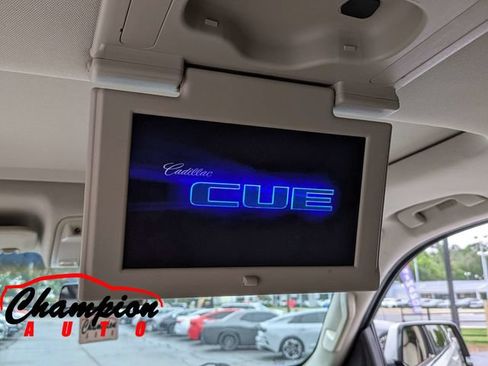 Used 2017 Cadillac Escalade Premium Luxury RWD image 20