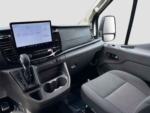 Used 2024 Ford Transit 350 XLT image 22