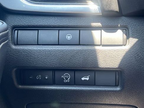 Used 2023 Nissan Rogue SV w/ SV Premium B Package FWD image 30