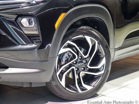Used 2024 Chevrolet TrailBlazer RS w/ Convenience Package AWD/4WD image 5