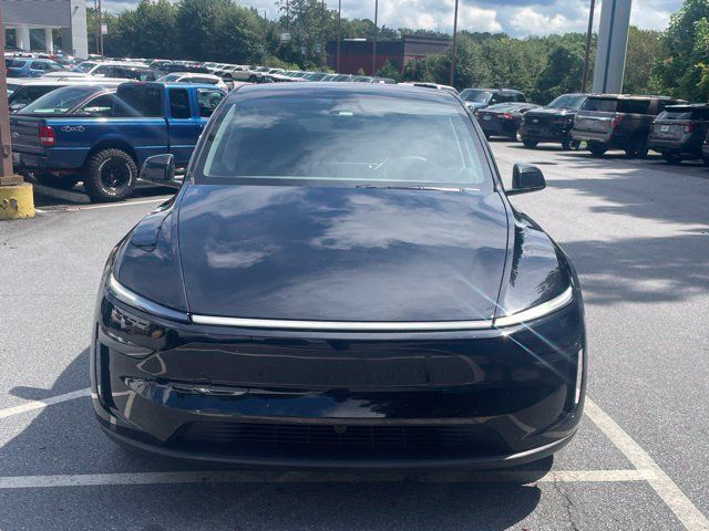 Used 2026 Tesla Model Y 2WD image 2