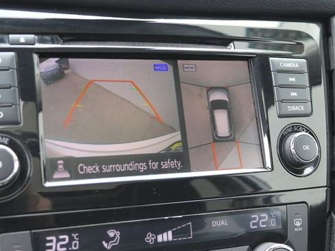 Used 2020 Nissan Rogue SV image 34