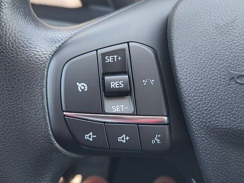 Used 2025 Ford Escape Active AWD/4WD image 12
