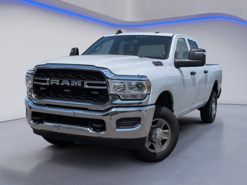 Used 2023 RAM 2500 Tradesman w/ Chrome Appearance Group AWD/4WD image 2