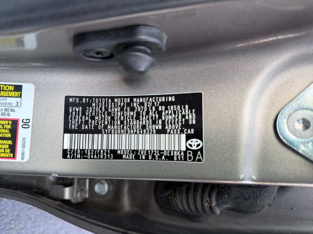 Used 2017 Toyota Corolla LE w/ Carpet Mat Package (TMS) FWD image 36