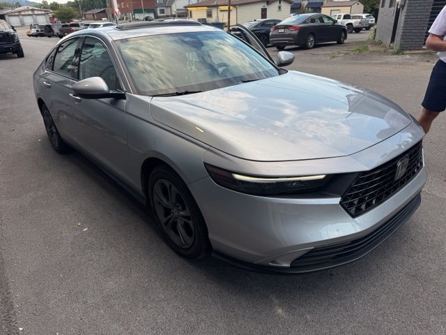 Used 2024 Honda Accord EX image 4