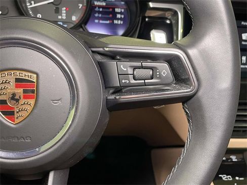 Used 2025 Porsche Macan image 43