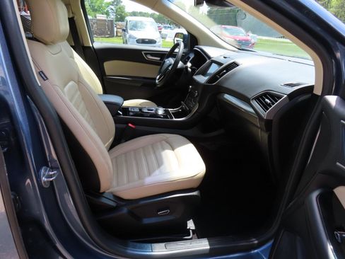 Used 2019 Ford Edge SEL w/ Equipment Group 201A FWD image 22