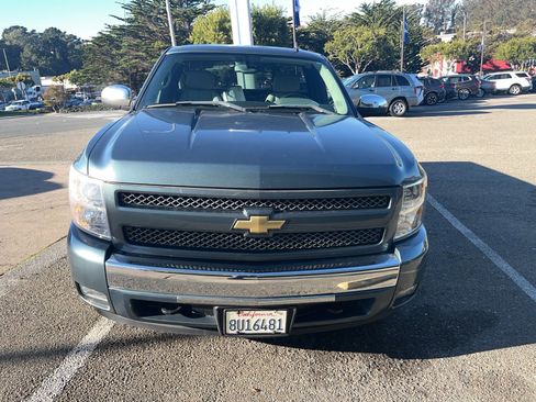 Used 2008 Chevrolet Silverado 1500 LT w/ 1LT Convenience Package image 2