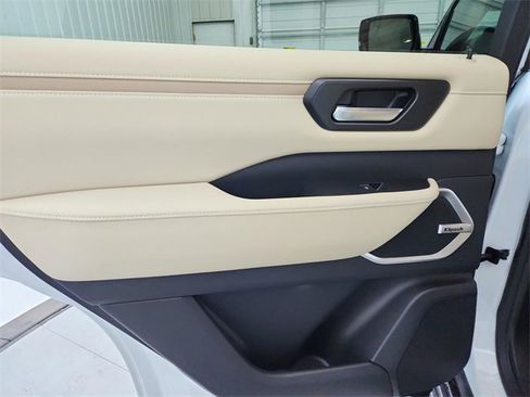 New 2026 Nissan Armada Platinum Reserve image 35