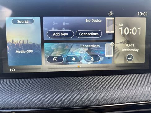 Certified 2025 Nissan Kicks SR image 31