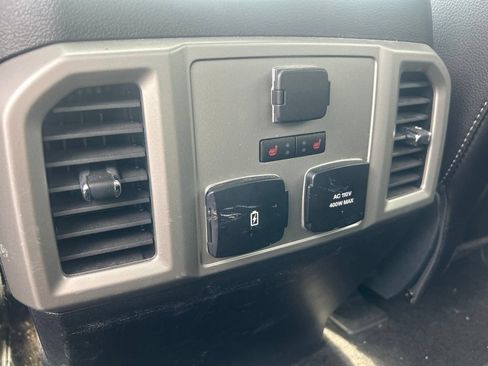 Used 2018 Ford F150 Lariat w/ Equipment Group 502A Luxury AWD/4WD image 8