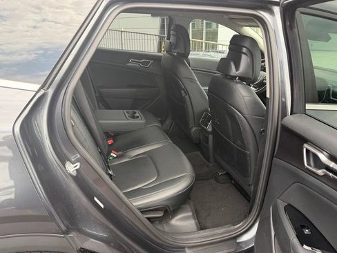 Used 2024 Kia Sportage EX FWD image 12