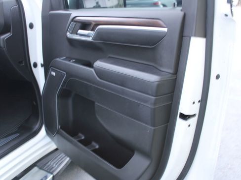 Used 2023 GMC Sierra 1500 SLT w/ SLT Premium Package image 32