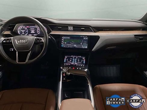Used 2022 Audi e-tron Premium Plus w/ Premium Plus Package image 14