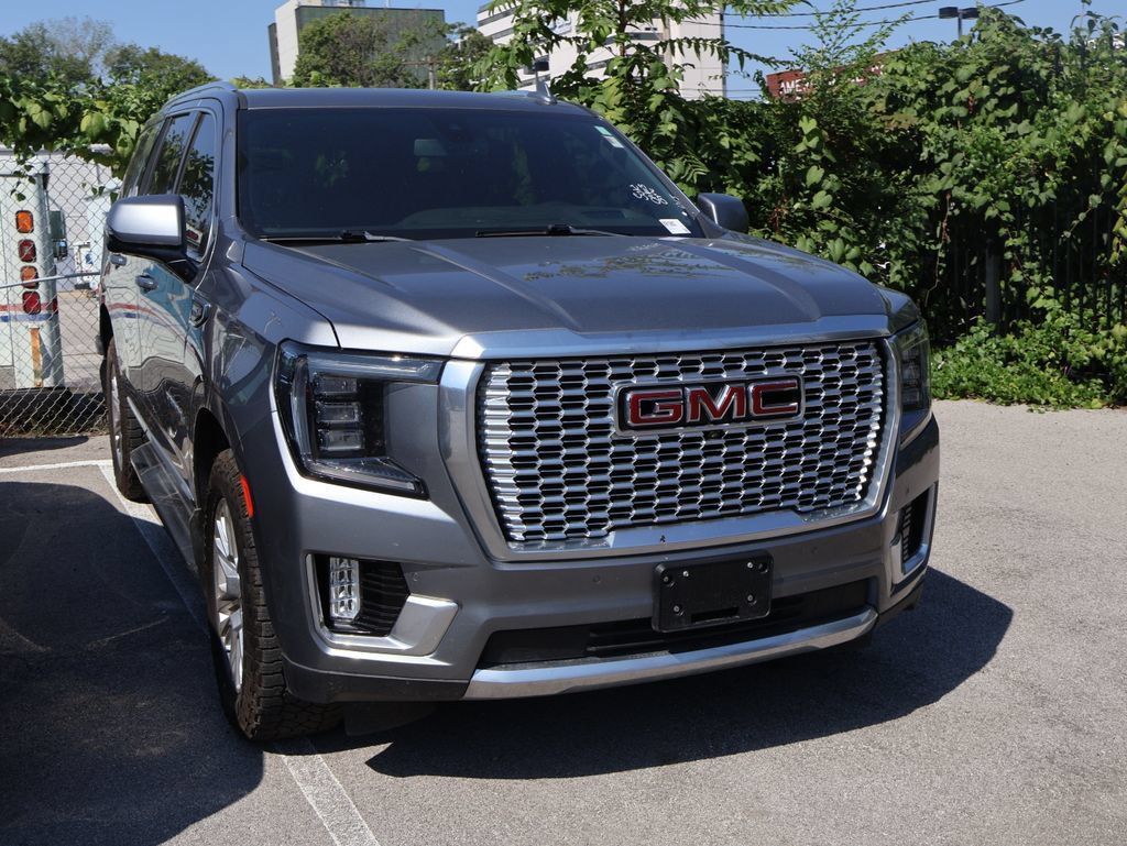 Used 2021 GMC Yukon Denali AWD/4WD image 2
