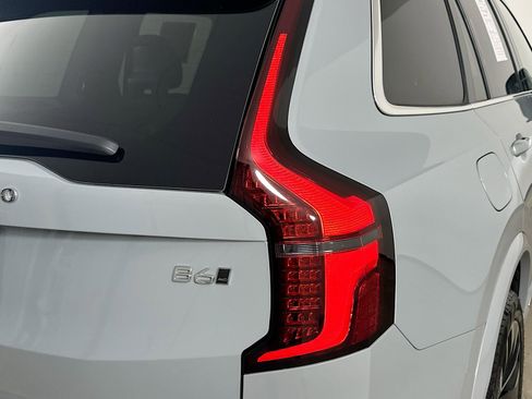 Used 2026 Volvo XC90 B6 Plus w/ Protection Package Premier AWD/4WD image 12