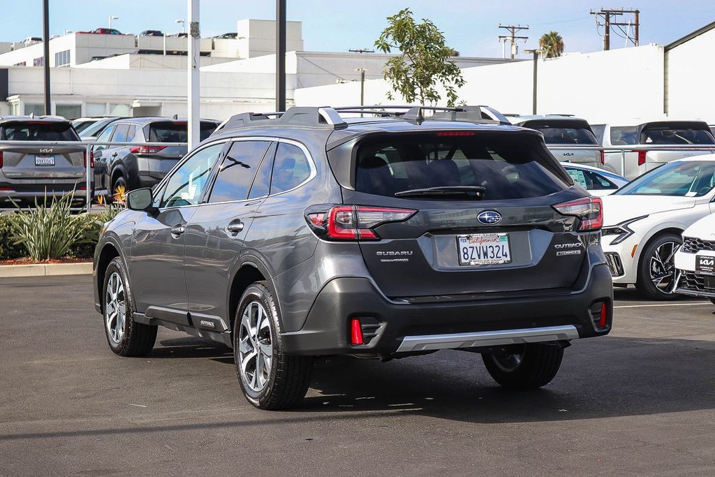 Certified 2022 Subaru Outback Touring XT AWD/4WD image 7