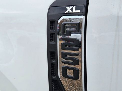 New 2025 Ford F250 XL AWD/4WD image 5