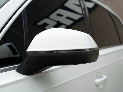 Used 2017 Audi Q7 3.0T Premium Plus w/ Premium Plus Package image 57