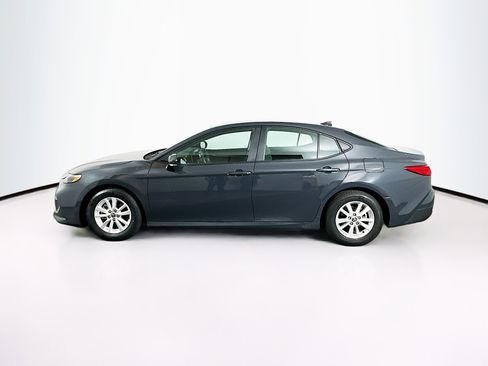 Used 2025 Toyota Camry LE image 4