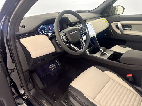 New 2026 Land Rover Discovery Sport Landmark AWD/4WD image 9