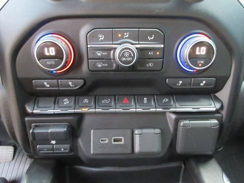 Certified 2020 Chevrolet Silverado 1500 LT Trail Boss AWD/4WD image 32
