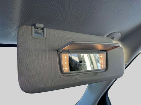 Used 2021 Chevrolet Traverse LS image 34