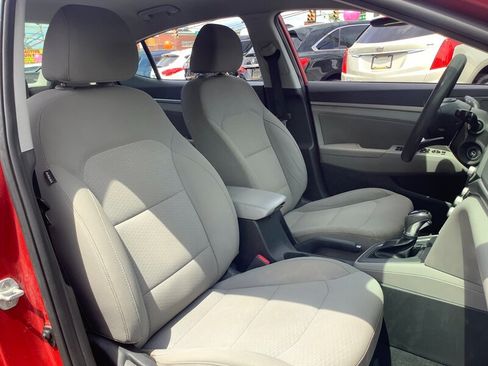 Used 2020 Hyundai Elantra SEL FWD image 17