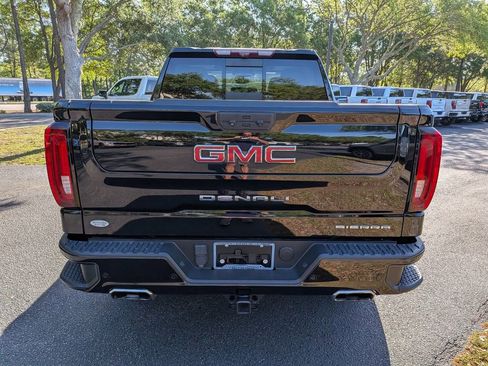 Used 2023 GMC Sierra 1500 Denali w/ Denali Reserve Package AWD/4WD image 5