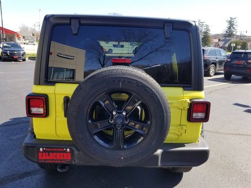Used 2022 Jeep Wrangler Unlimited Sport AWD/4WD image 6