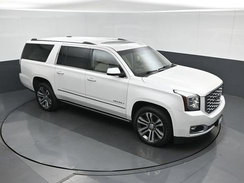 Used 2019 GMC Yukon XL Denali w/ Denali Ultimate Package AWD/4WD image 71