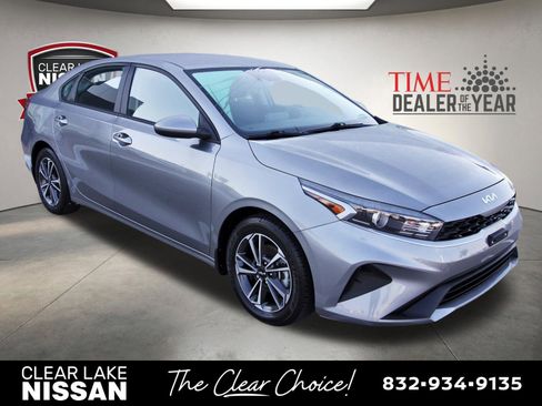 Used 2024 Kia Forte LXS FWD image 9