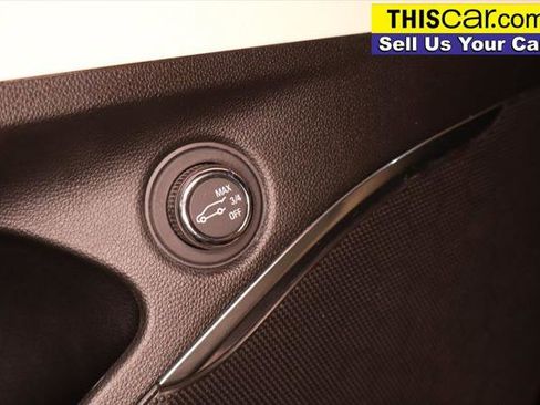 Used 2023 Buick Enclave Essence image 34