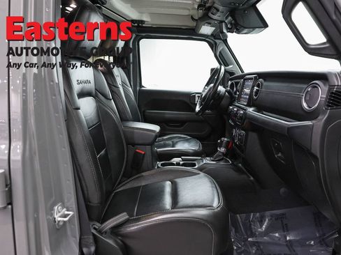 Used 2022 Jeep Wrangler Unlimited Sahara w/ Cold Weather Group AWD/4WD image 23