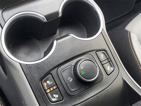 Used 2019 GMC Terrain SLE w/ Driver Convenience Package image 28