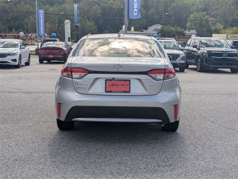 Used 2022 Toyota Corolla LE image 7