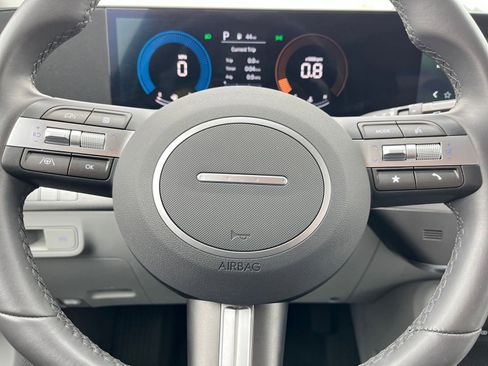 Used 2025 Hyundai Kona SEL image 28