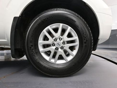 Used 2015 Nissan Frontier SV image 14