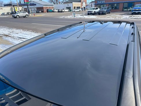 Used 2011 Dodge Nitro Detonator w/ Chrome Accents Group image 9