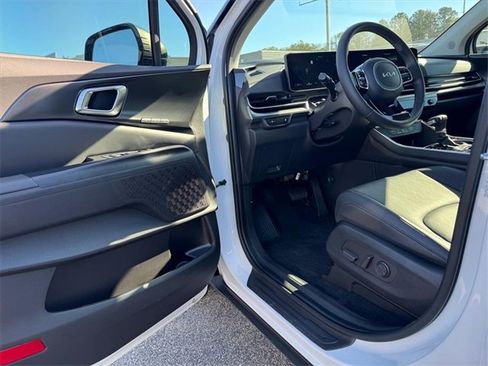 Used 2026 Kia Carnival SX w/ SX Dark Edition Package image 14