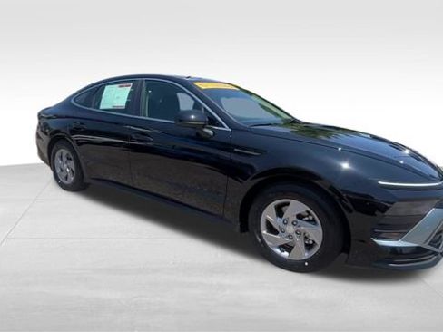 Used 2026 Hyundai Sonata SE FWD image 3