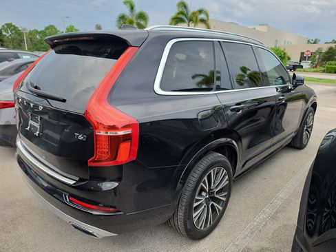 Used 2020 Volvo XC90 T6 Momentum w/ Protection Package Premier AWD/4WD image 5