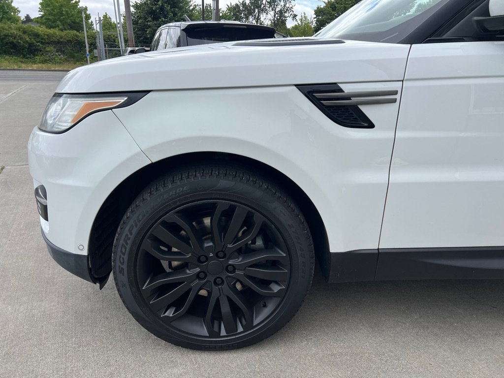Used 2015 Land Rover Range Rover Sport SE AWD/4WD image 12